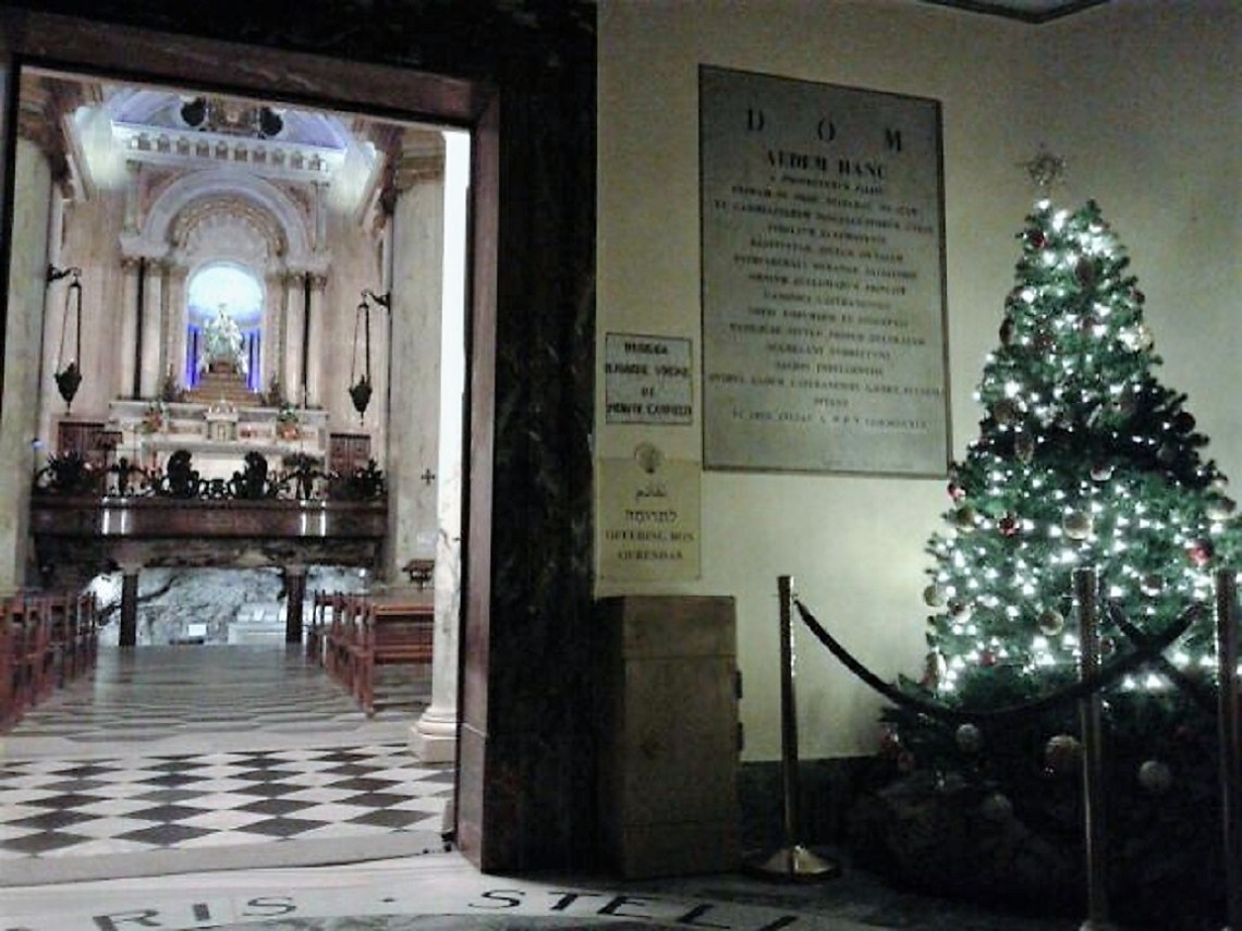 arbol-de-navidad-y-basilica